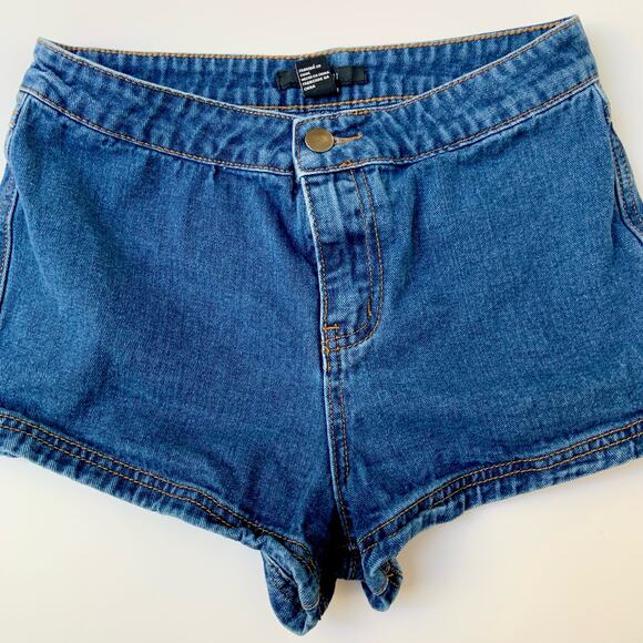 Forever 21 Blue Dark Denim Mid Rise Mini Shorts Women's Size Small - Picture 5 of 10